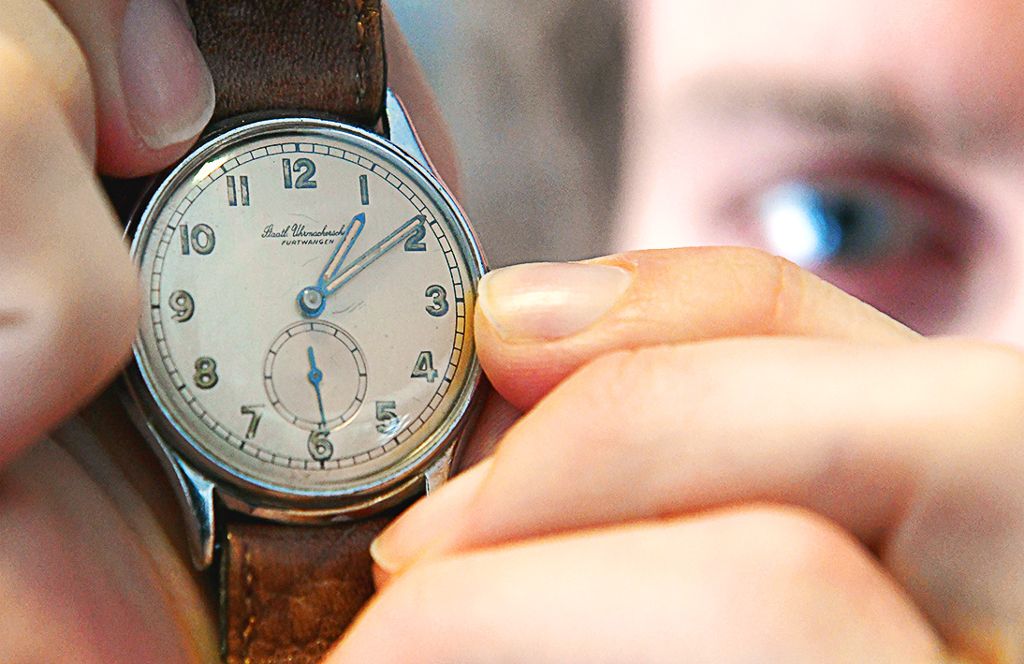 Ob Kuckucks-, Armband- oder Wanduhr: Um 2 Uhr in der Nacht von Samstag auf Sonntag werden alle Uhren  eine Stunde vorgestellt.
