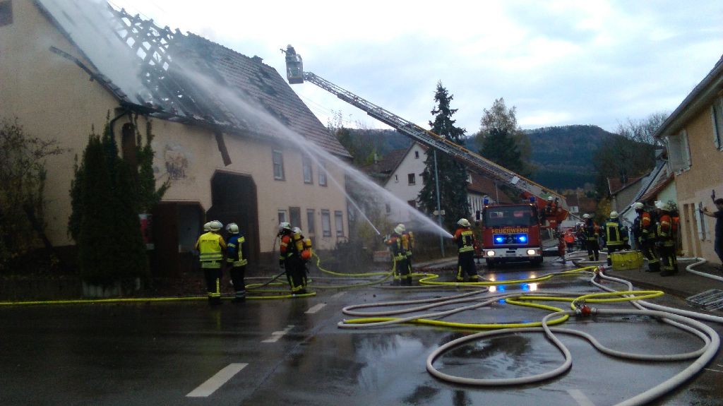 Ein Haus in Zillhausen wurde Raub der Flammen.