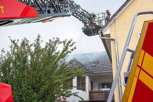 Glücklicherweise wurde bei dem Brand am frühen Samstagabend in Grafenhausen niemand verletzt. Foto: Einsatz-Report 24