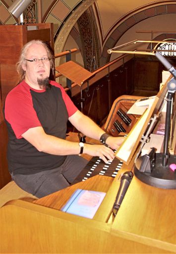 Kirchenmusiker und Organist Frank Rieger freute sich über die gute Resonanz für seine Orgelmatinee.  Foto: Maier Foto: Schwarzwälder Bote