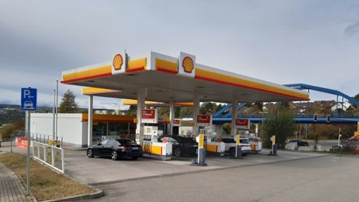 Die Shell-Tankstelle in Calw hat wieder geöffnet. Foto: Ralf Klormann