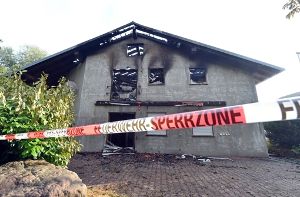 Beim Brand in einer geplanten Flüchtlingsunterkunft in Remchingen ist am Samstag ein Schaden von rund 70.000 Euro entstanden. Foto: dpa