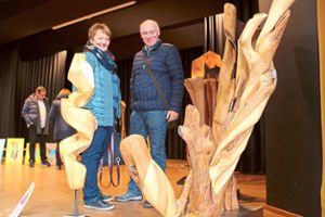 Beeindruckend: Die Kunstwerke aus Holz, die in der Schömberger Stauseehalle zu sehen waren.Fotos: Dillmann Foto: Schwarzwälder Bote
