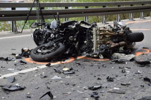 Bei einem Unfall nahe Titisee-Neustadt ist ein Motorradfahrer gestorben. Foto: Kamera 24