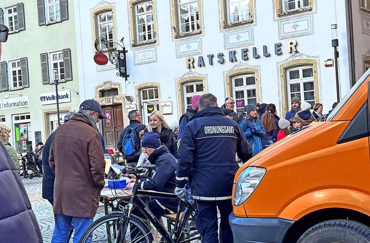 Bei einer städtischen Versteigerung von gefundenen Fahrrädern, wie kürzlich in Rottenburg, dürfen sich die Bieter auf Schnäppchen freuen. Foto: Gjuraj