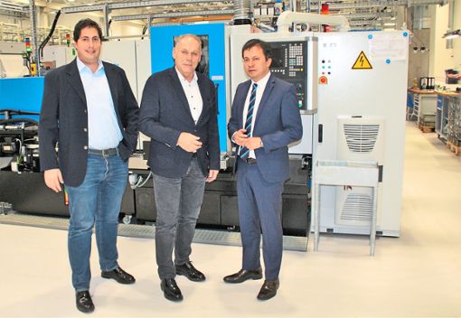Die Firma Bippus wird in dritter Generation geführt. Auf dem Bild:  Bastian Bippus, Klaus Bippus und Thomas Albiez (von links) Foto: IHK Foto: Schwarzwälder Bote