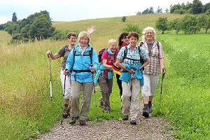 Zum ersten, aber gewiss nicht  zum  letzten Mal waren diese Damen aus Oberkirch bei den diesjährigen Volkswandertagen in Göschweiler dabei. Foto:. Bächle Foto: Schwarzwälder-Bote