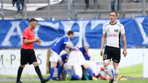 Juni 2018: Stjepan Geng und Co. sind in Pirmasens schwer enttäuscht. Der FC 08 hat nach einem 0:2 beim FK den Regionalliga-Aufstieg in der Relegation verpasst. Foto: Eibner/Neis