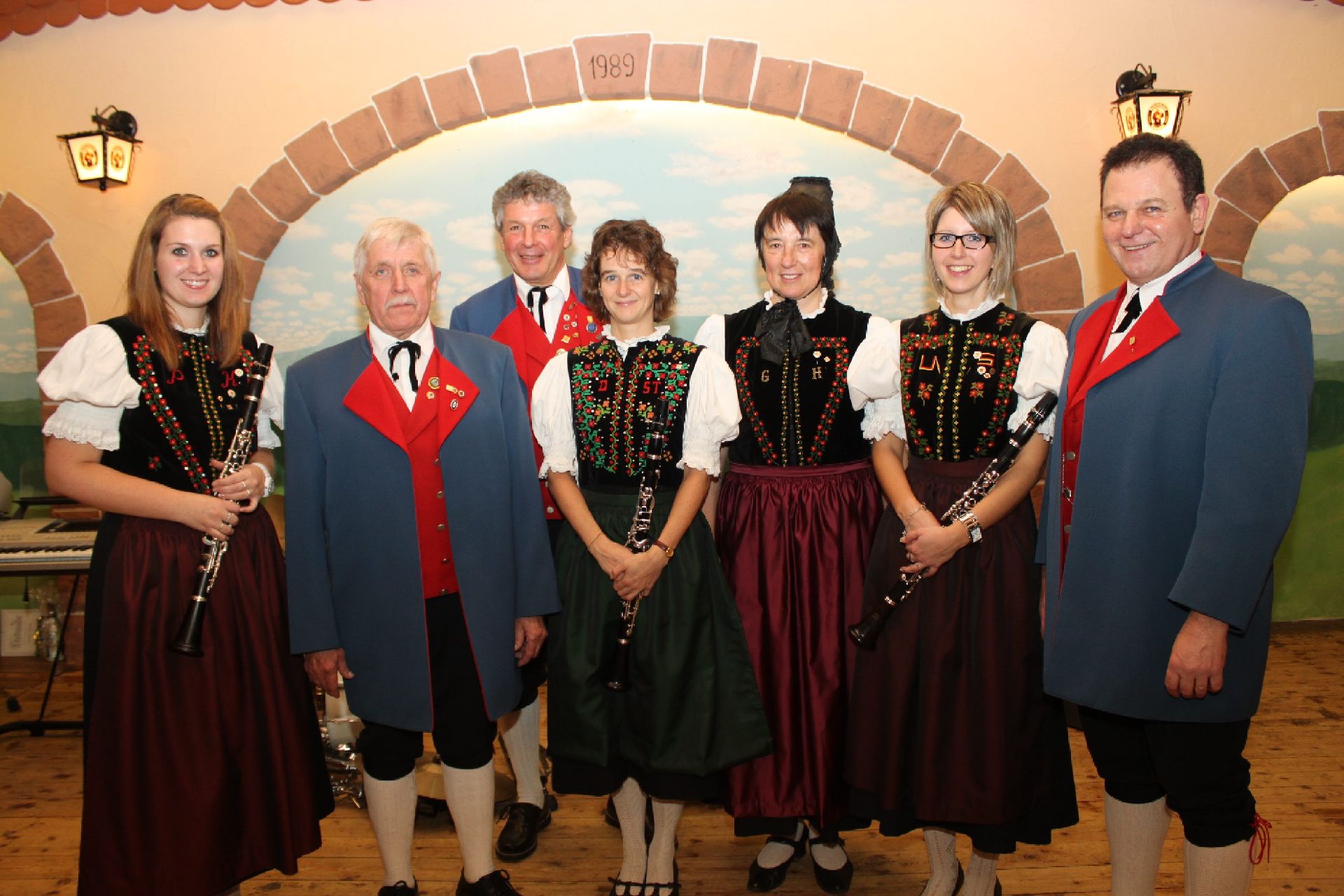 K nigsfeld Musik Und Trachtenverein Neuhausen Kann Auf Treue 