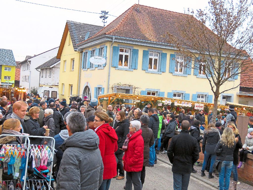 Zum 18. Mal haben die Oberschopfheimer Geschäftsleute ihren Weihnachtmarkt veranstaltet.