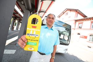 Mickaél Pandion sucht den Busfahrer des Jahres. Foto: Eich Foto: Schwarzwälder Bote