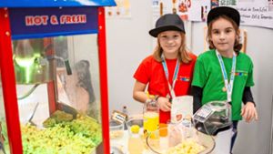 Jugend forscht in Altensteig: Popcorn-Duft lockt Besucher in die Halle