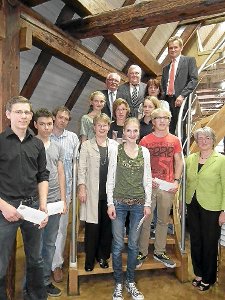 Sparkasse, Stadt und Musikschule würdigten die Bundespreisträger von Jugend musiziert. Foto: Stocker Foto: Schwarzwälder-Bote