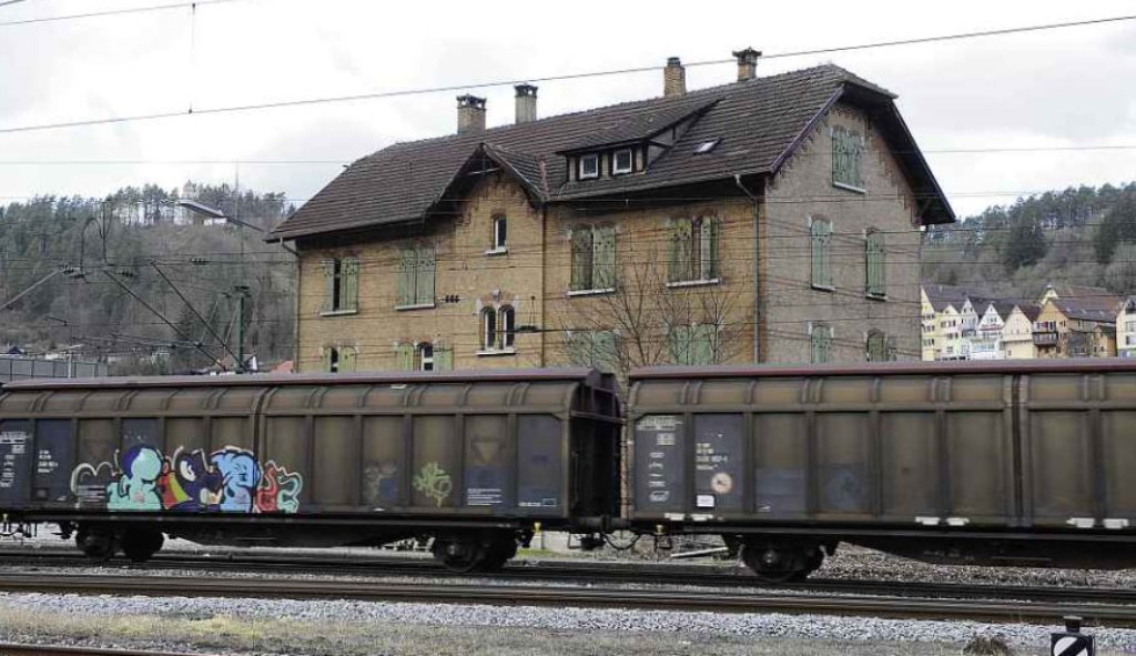 Ein Güterzug rattert am Postareal vorbei: Die Gestaltung der Neckargalerie scheint in trockenen Tüchern zu sein.
