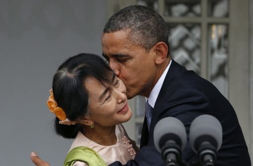 Der Besuch von US-Präsident Barack Obama bei Aung San Suu Kyi in Birma war überaus herzlich - hier der Beweis. Foto: dpa