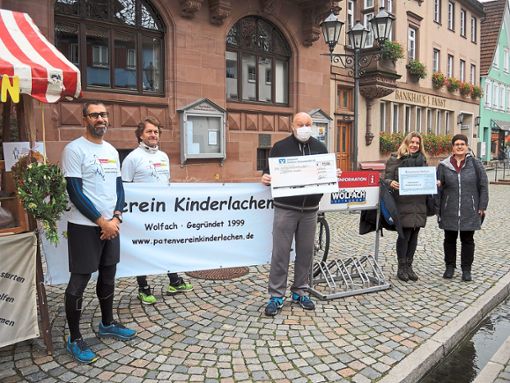 Christian Sum (con links), Siegbert Armbruster, Manfred Himmelsbach, Heide Jehle und Waltraud Vollmer Foto: Jehle