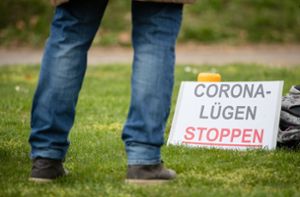 Auch in Heilbronn haben Menschen am Wochenende gegen die Politik zur Eindämmung zur Coronapandemie demonstriert. Foto: dpa/Christoph Schmidt