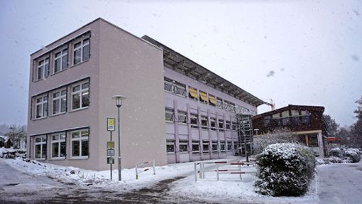 Der Schömberger Gemeinderat vergab die Installation für die Elektrotechnik in der Ludwig-Uhland-Schule. Foto: Wolfgang Krokauer
