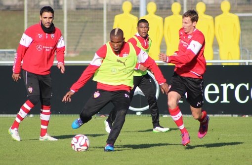 Neuzugang Geoffroy Serey Dié bei seinem ersten Training mit dem VfB Stuttgart am Freitagnachmittag. Foto: Pressefoto Baumann