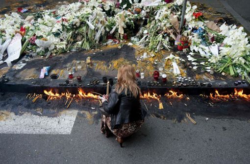 Nach den tödlichen Schüssen herrscht in Belgrad große Trauer. Foto: AFP/OLIVER BUNIC
