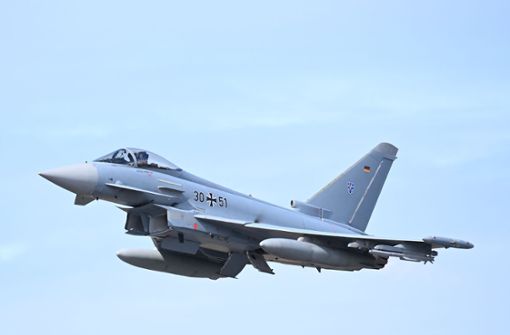 Kampfjets der Luftwaffe üben über dem Gebiet der Bundesrepublik. Foto: dpa/Britta Pedersen