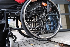 Der Sonnenschein-Verein sammelt, um einem behinderten Jungen einen Rollstuhl zu finanzieren. Foto: Hopp