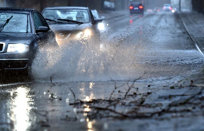Regen und Hagel im Zollernalbkreis : Wetterdienst warnt vor schwerem Unwetter
