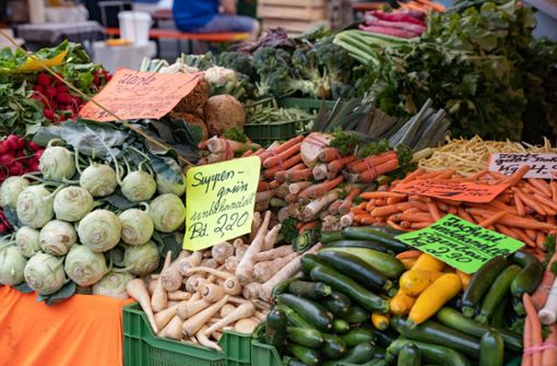 Die Verbraucherpreise werden immer höher, auch bei Lebensmitteln. Foto: dpa/Frank Rumpenhorst