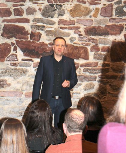 Kabarettist Thomas Schreckenberger trat im Salzstetter Schlössle auf. Foto: Scharnowski Foto: Schwarzwälder Bote