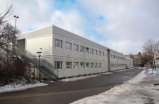 Die fünften und achten Klassen des Schulverbunds am Deutenberg sind im laufenden Schuljahr im Container-Provisorium untergebracht. Foto: Kratt