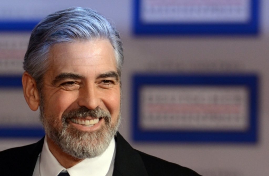Ist er wirklich verlobt? Keinen Kommentar gibt es von George Clooney über seine Beziehung mit der britischen Anwältin Amal Alamuddin.