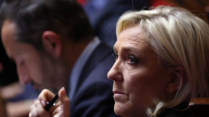 Plötzlich steht Marine Le Pen demonstrativ an Israels Seite