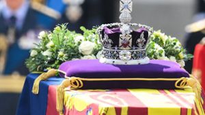 Wie viel ist die Krone der Queen wert?