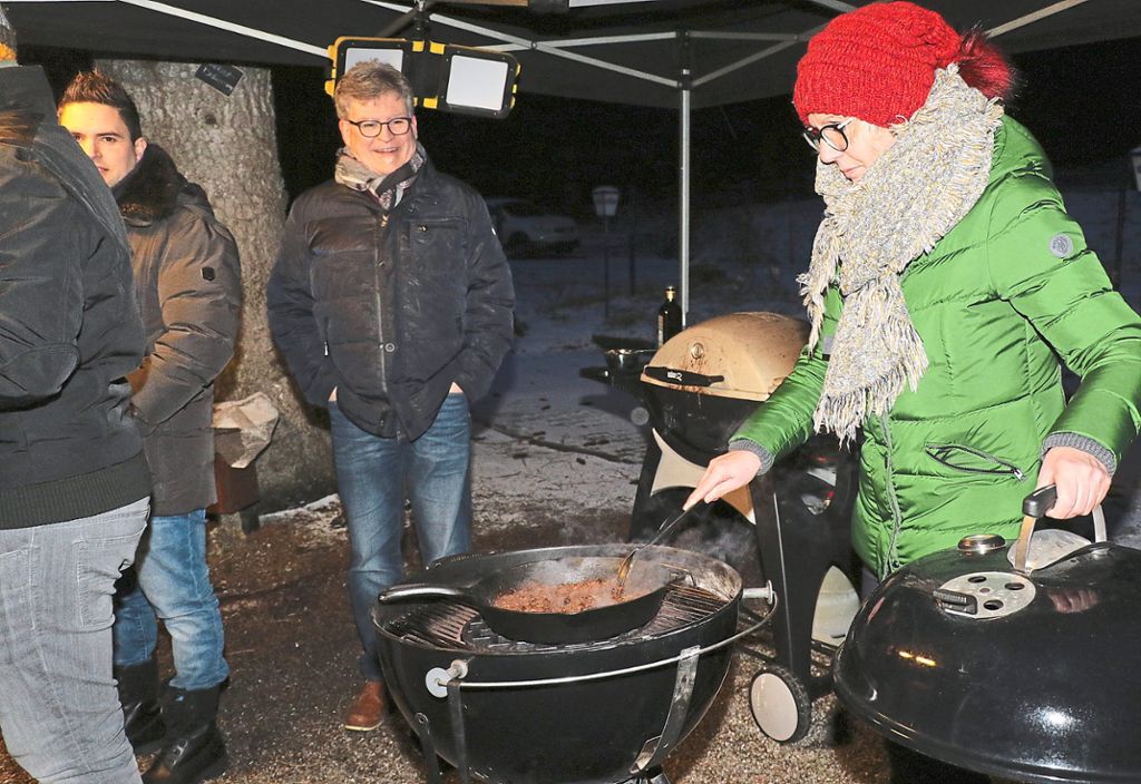 Triberg: Entrecôte Steak und Glühwein vom Dutch Oven-Grill