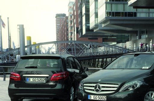 Schwarze B-Klasse-Modelle stehen bald in Berlin und Hamburg zum Verleih Foto: Daimler