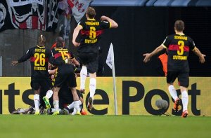 Der VfB Stuttgart hat beim 1. FC Köln einen 3:1-Auswärtssieg gefeiert. Foto: dpa