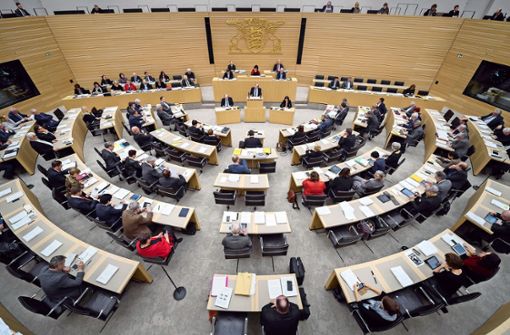 Bauernverbände haben den Volksantrag Gemeinsam unsere Umwelt schützen in Baden-Württemberg beim Landtag in Stuttgart eingereicht. Foto: dpa