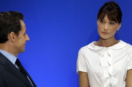 Kommt bald ein gemeinsames Baby? Nicolas Sarkozy und Carla Bruni Foto: AP