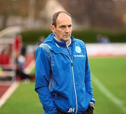 Für Trainer Jürgen Hartmann ist es das letzte Spiel auf der Kickers-Bank. Er wird die Degerlocher zum Saisonende verlassen.Foto: Kara Foto: Schwarzwälder-Bote