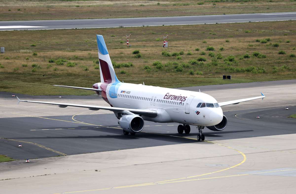 Am Donnerstag könnte jede zweite Flugverbindung von Eurowings ausfallen. Foto: dpa/Thomas Banneyer