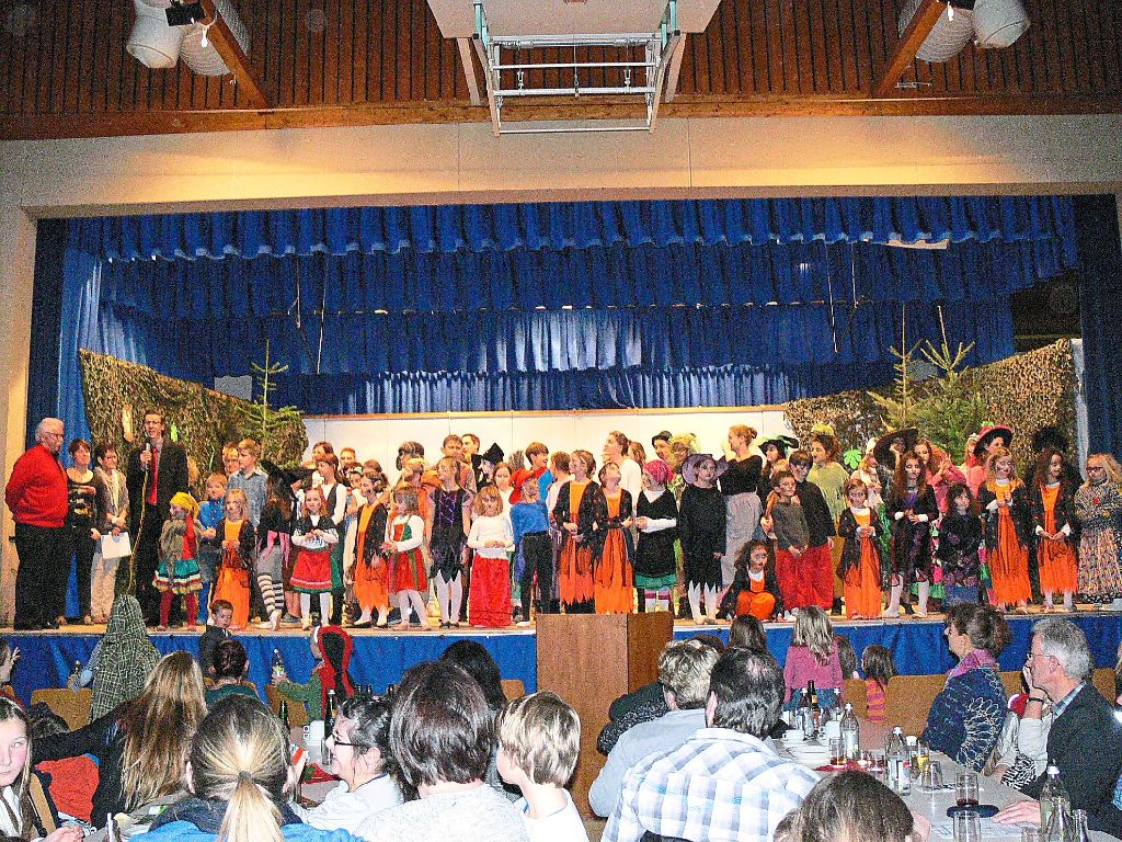 Dundenheim: Ein Bühnenspektakel mit 76 Kindern