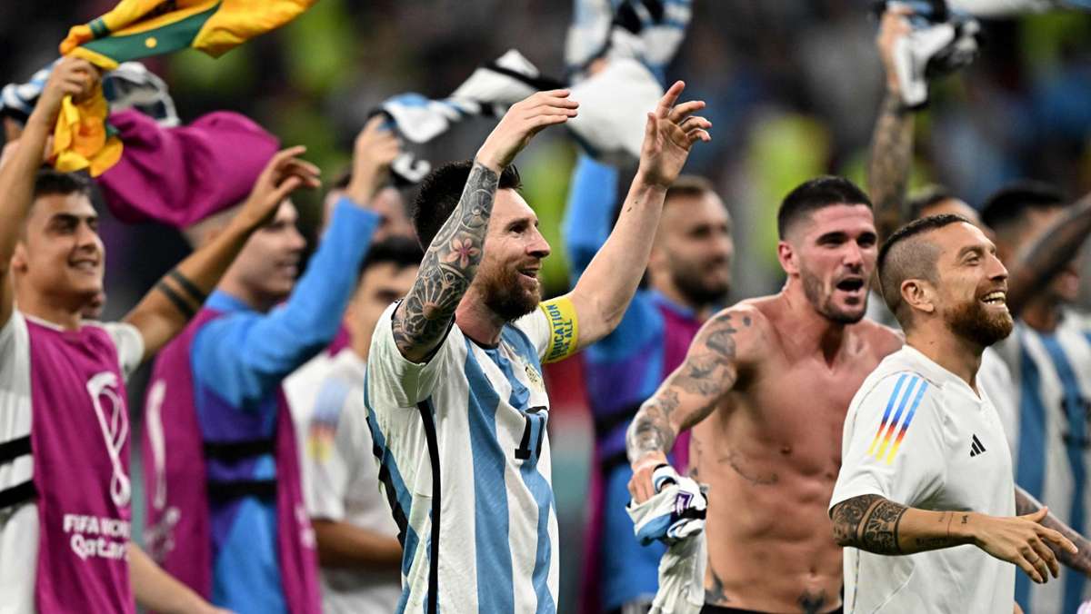 Fußball-WM 2022 in Katar: Messi und Argentinien feiern Einzug ins Viertelfinale