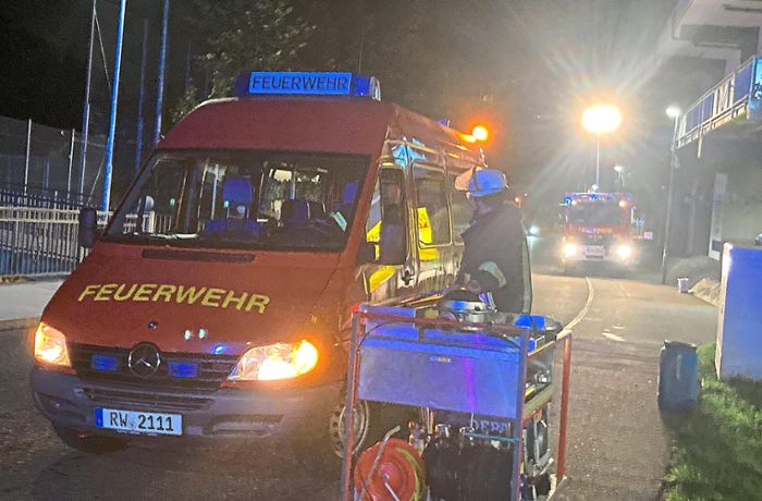 Feuerwehr in Schramberg: Öl droht in die Schiltach zu laufen