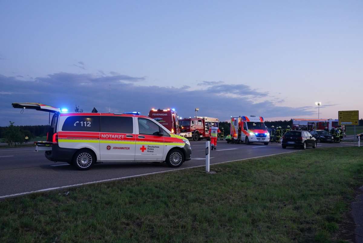 Die L 404 war nach dem Unfall für mehrere Stunden gesperrt. Foto: SDMG / Kohls