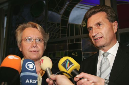 Annette Schavan und Günther Oettinger haben sich 2004 beide darum beworben, Nachfolger Erwin Teufels als Ministerpräsident zu werden. Foto: AP/Thomas Kienzle