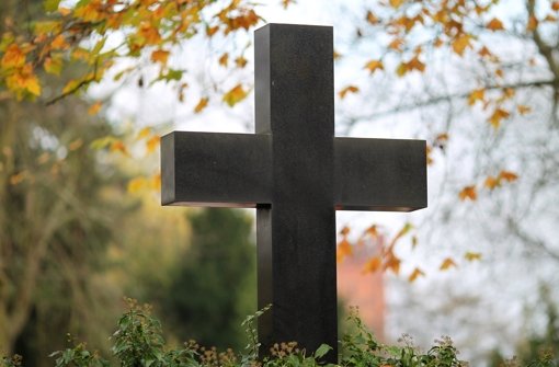 In Stuttgart sollen nur noch Grabsteine mit Gütesiegel aufgestellt werden Foto: dpa