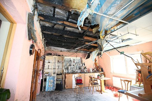 Die Schäden im Inneren des ESV-Kegelheims sind enorm. Vor allem der Gastraum ist betroffen.  Foto: Eich