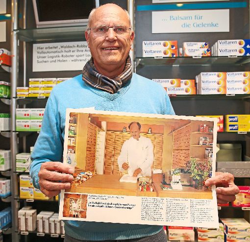 Die Kur-Apotheke Lützenhardt im Wandel der Zeit: Nach 37 Jahren übergibt Manfred Tillwich die Geschäftsführung in jüngere Hände. Foto: Wagner Foto: Schwarzwälder-Bote
