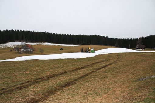 Der im Schonacher Skistadion maschinell erzeugte Schnee reicht für die Durchführung des Alpencups/Deutschlandpokals am kommenden Wochenende nicht aus. Foto: Börsig-Kienzler