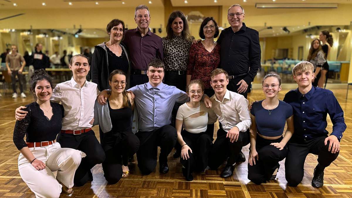 Bei Turnier erfolgreich: Sechs Paare des Tanzstudios Dierstein zeigen ihr Können